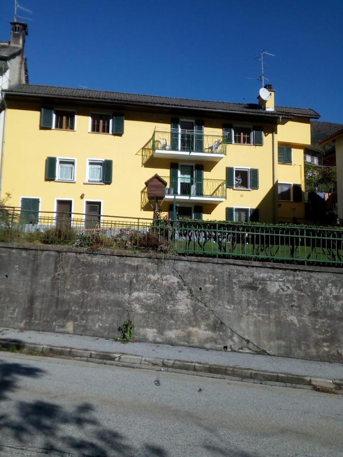 Le Tue Vacanze A Varzo, Appartamento Il Girasole. Exterior photo